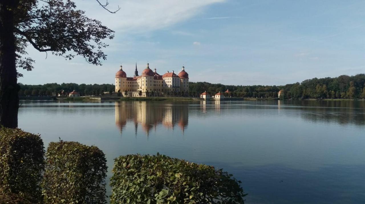 Ferienwohnung Moritzburg Mit Pool Экстерьер фото